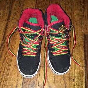 Heelys Rasta colored skate shoes